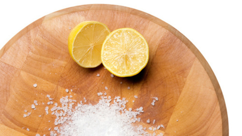 Sự kết hợp muối và chanh có công dụng giảm mỡ bụng nhanh chóng