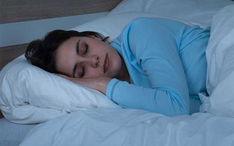 Ngủ sấp thường xuyên chính là nguyên nhân hình thành rãnh nhăn