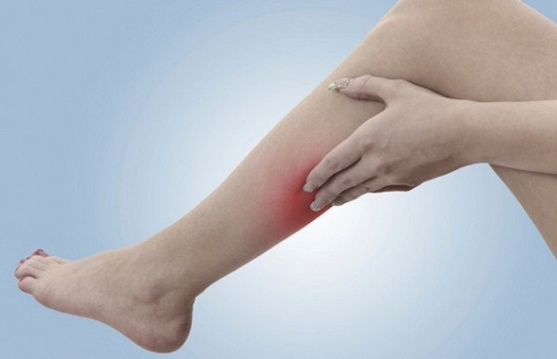 Hút mỡ bắp chân có nguy hiểm không được trả lời dựa trên các nguy hiểm bất thường