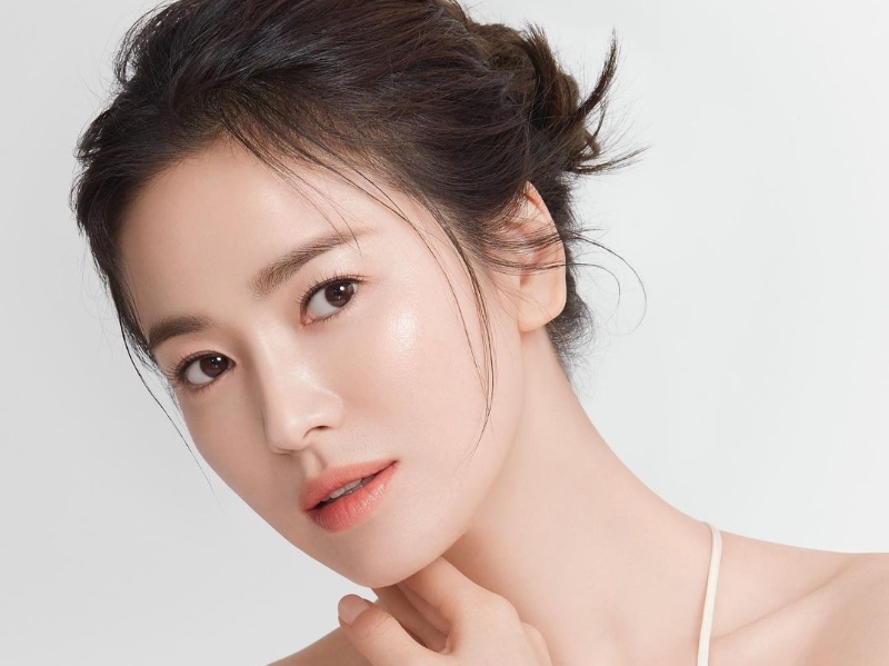 Dáng mũi chuẩn tỷ lệ vàng mang đến cho Song Hye Kyo vẻ đẹp quý phái