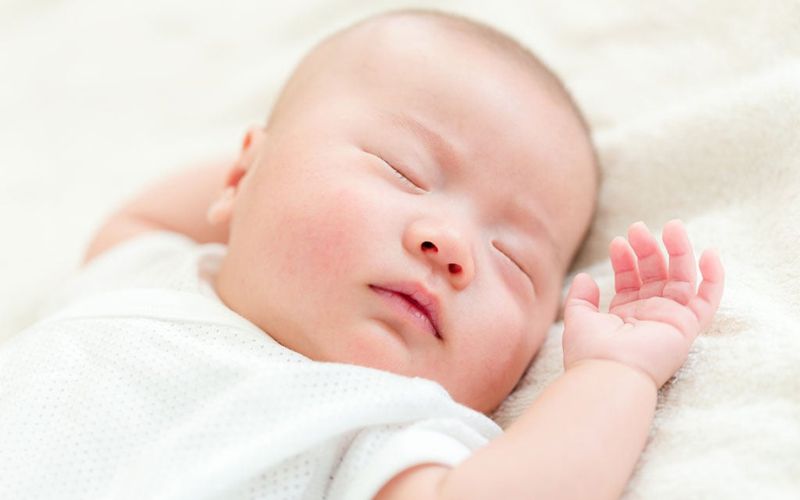 cách nhận biết trẻ sơ sinh mũi cao hay thấp