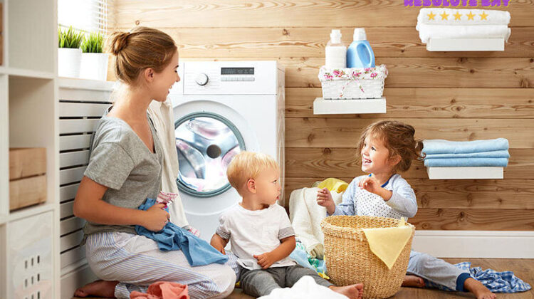 Giặt quần áo của con bạn bằng máy giặt đúng cách