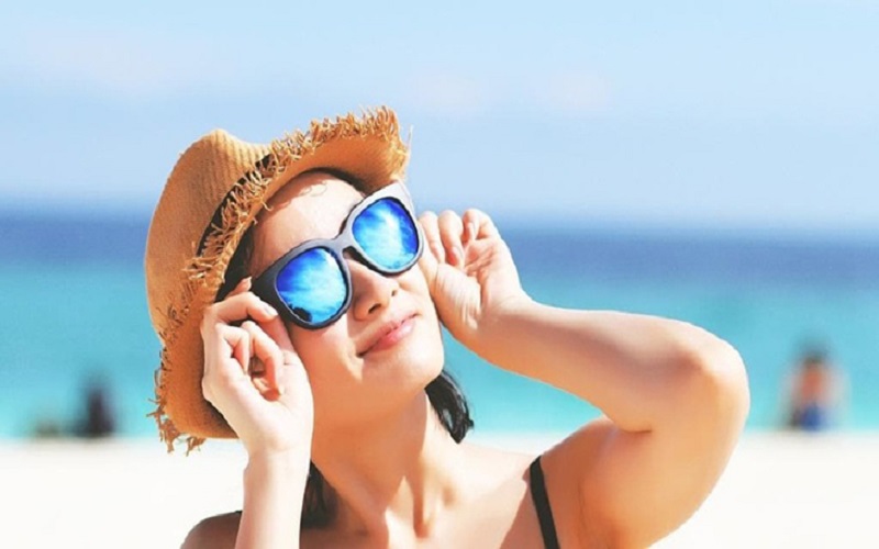 Bảo vệ mắt khỏi những tác hại của ánh nắng nhằm ngăn ngừa lão hóa sớm