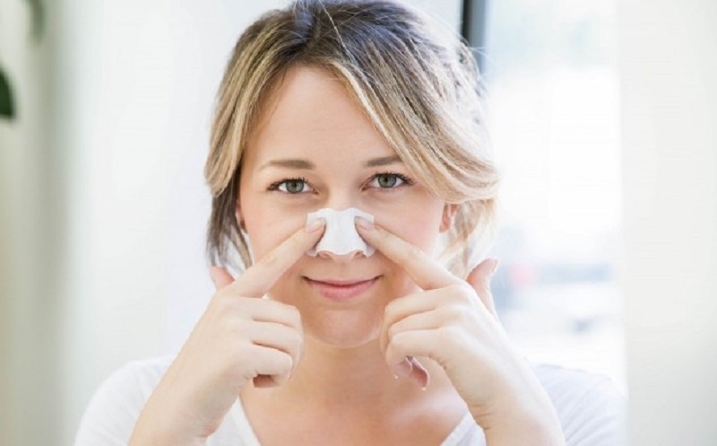 Một số cách giảm sưng đau sau nâng mũi hiệu quả